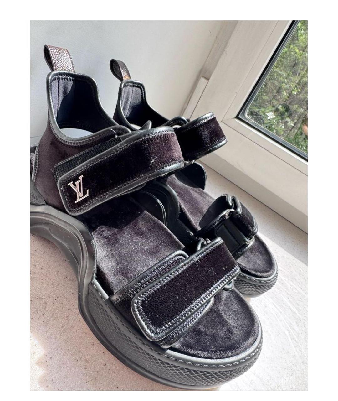 LOUIS VUITTON Черные бархатные сандалии, фото 6