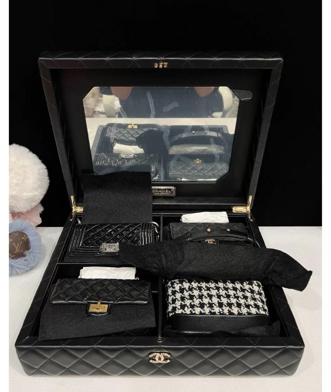 CHANEL Черная кожаная косметичка, фото 2