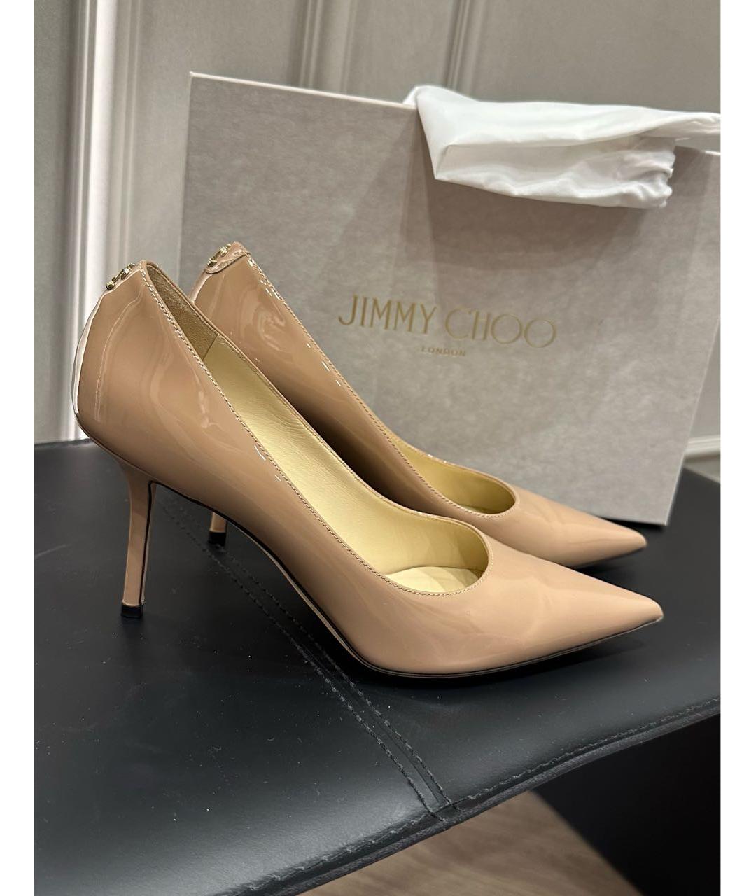 JIMMY CHOO Бежевые туфли из лакированной кожи, фото 8