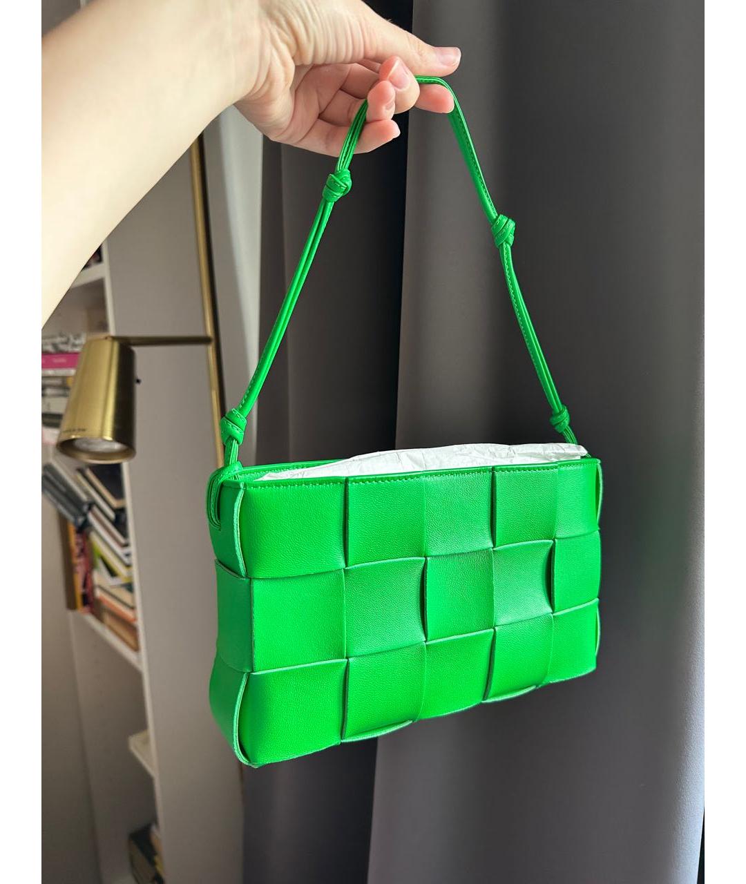 BOTTEGA VENETA Зеленая кожаная сумка с короткими ручками, фото 3