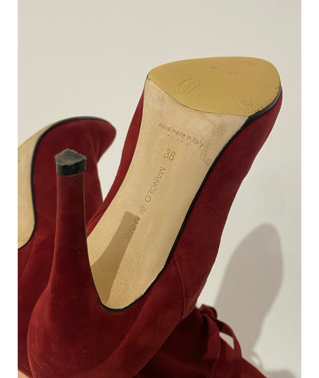 MANOLO BLAHNIK Бордовые замшевые ботильоны, фото 8