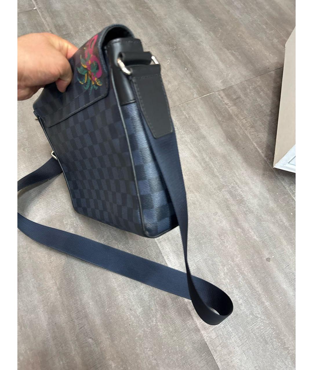 LOUIS VUITTON Темно-синяя кожаная поясная сумка, фото 4