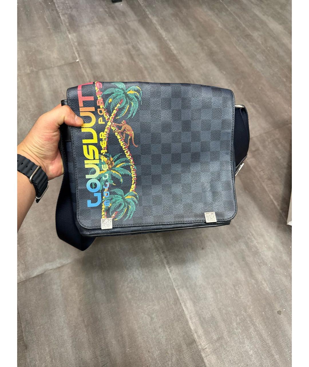 LOUIS VUITTON Темно-синяя кожаная поясная сумка, фото 6