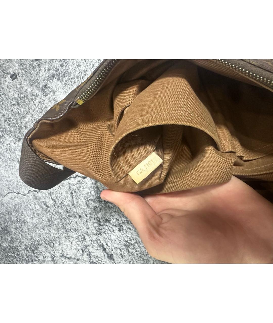 LOUIS VUITTON Коричневая кожаная сумка на плечо, фото 6