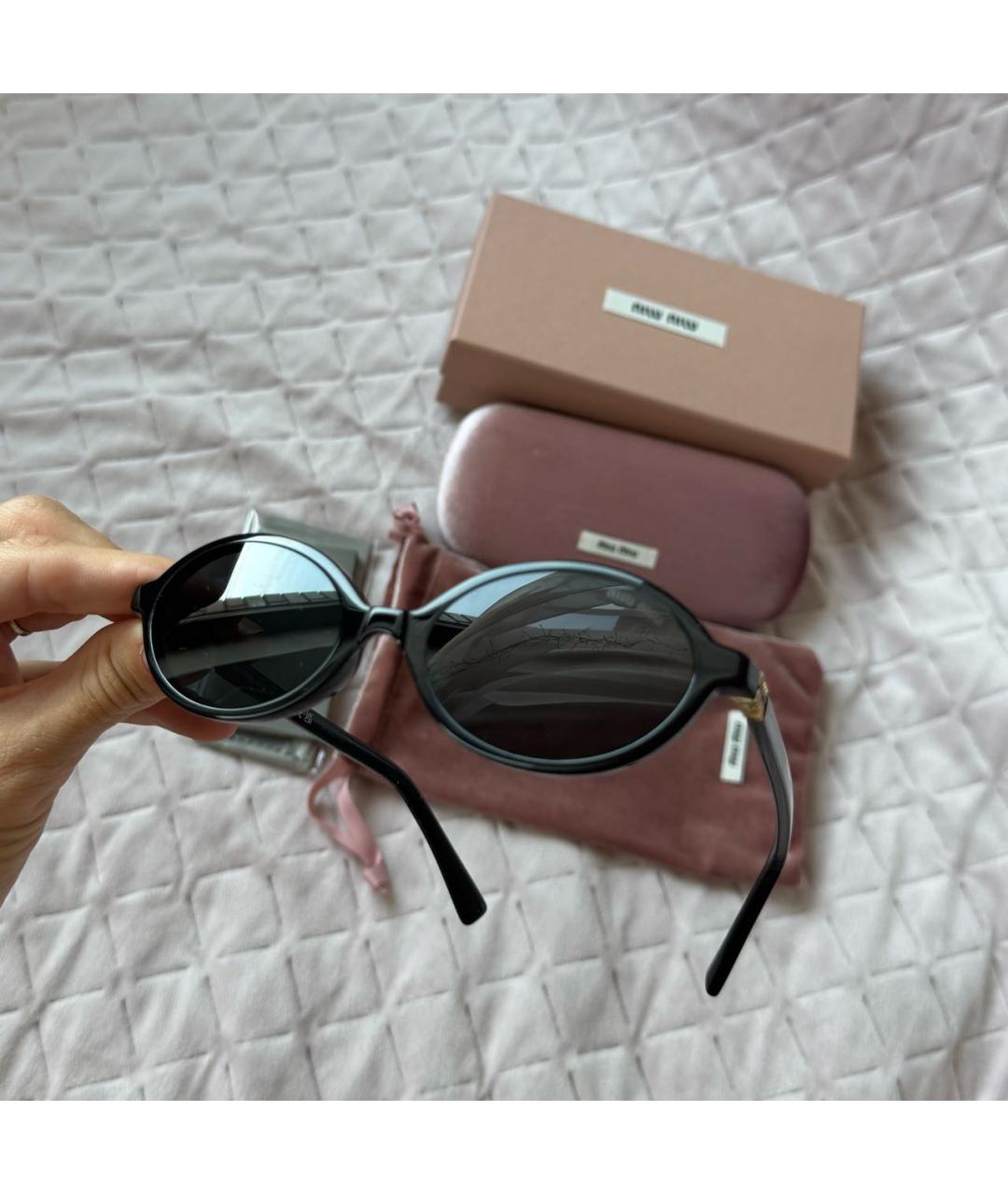 MIU MIU Черные пластиковые солнцезащитные очки, фото 3