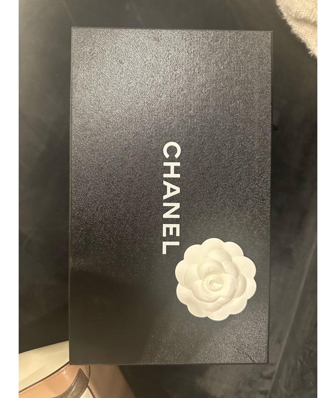 CHANEL Бежевые кожаные лодочки на низком каблуке, фото 7
