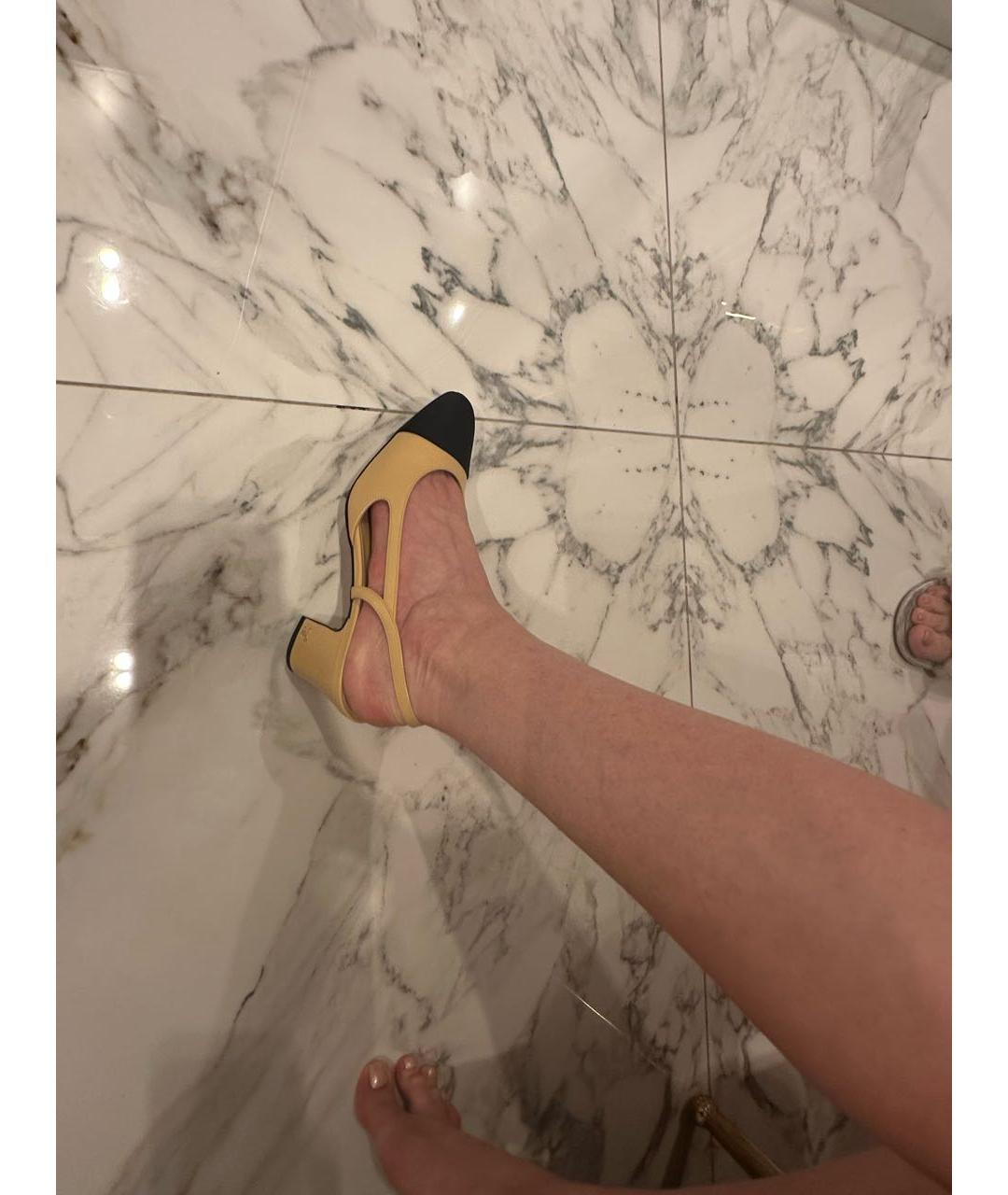 CHANEL Бежевые кожаные лодочки на низком каблуке, фото 4