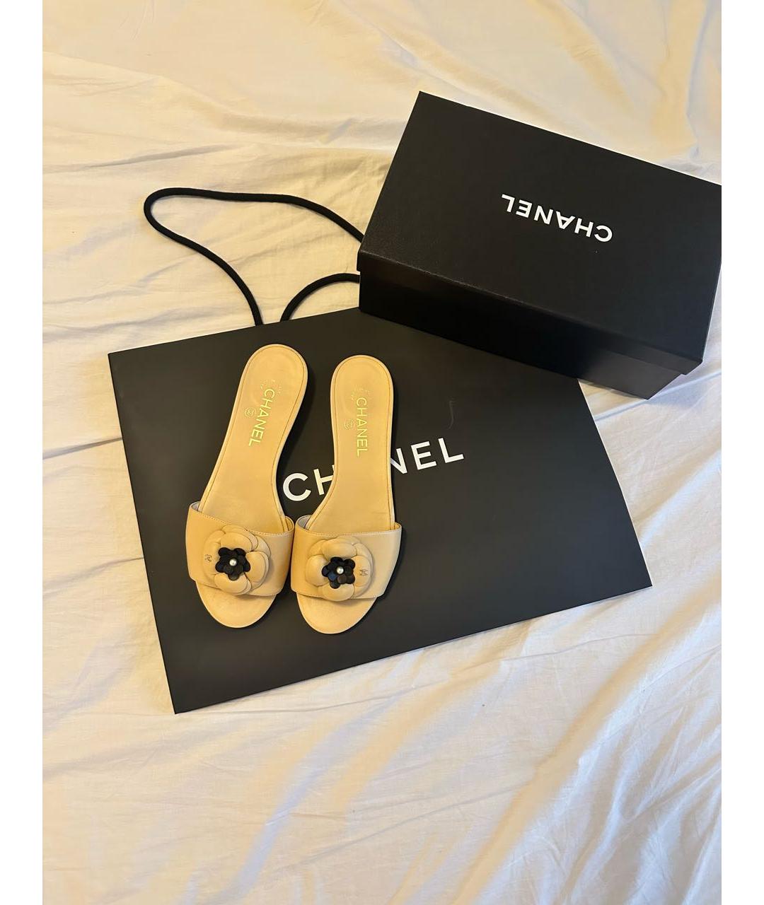 CHANEL Бежевые кожаные мюли, фото 2