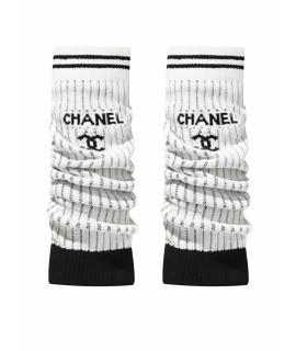 CHANEL Носки, чулки и колготы