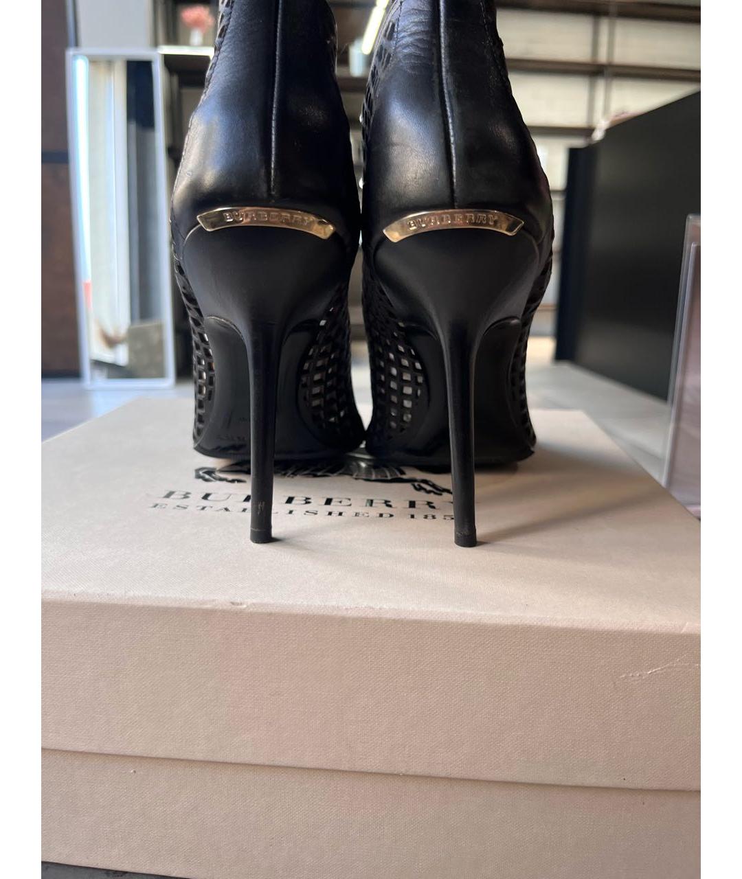BURBERRY Черные кожаные босоножки, фото 5