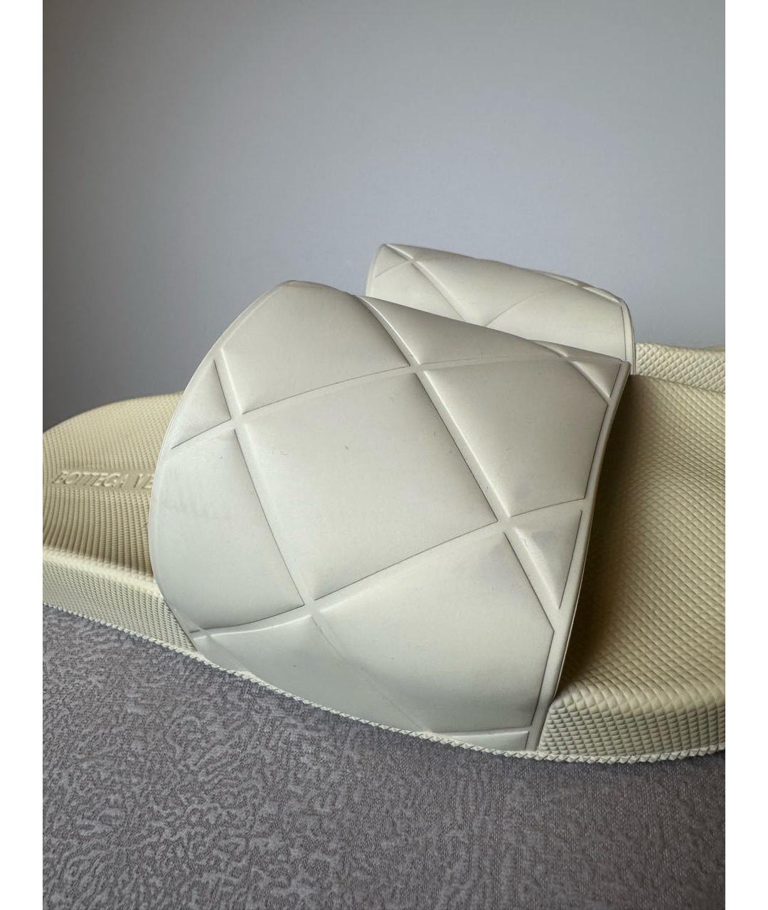 BOTTEGA VENETA Желтые резиновые сандалии, фото 5
