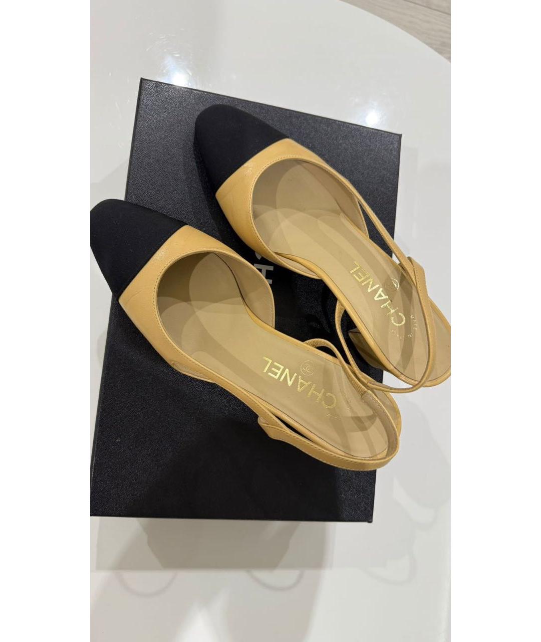 CHANEL Бежевые кожаные туфли, фото 3