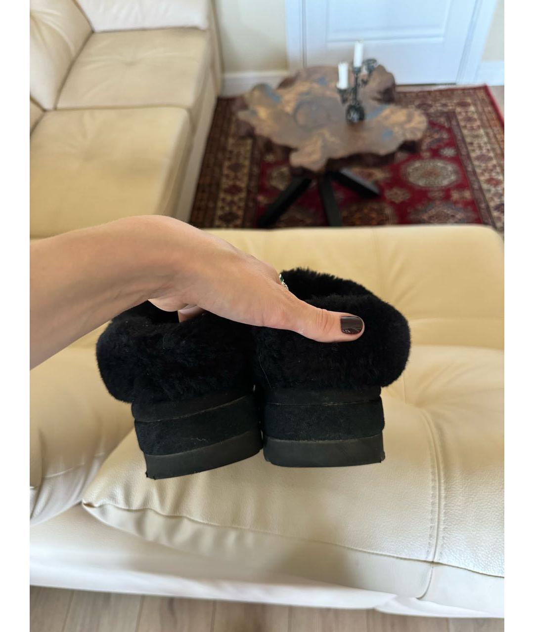 UGG AUSTRALIA Черные замшевые ботинки, фото 4
