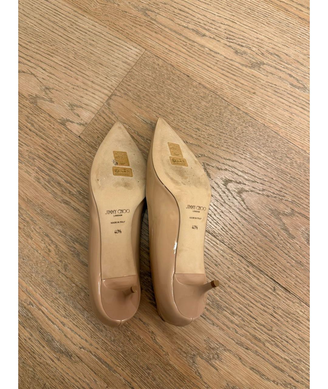 JIMMY CHOO Бежевые туфли из лакированной кожи, фото 6