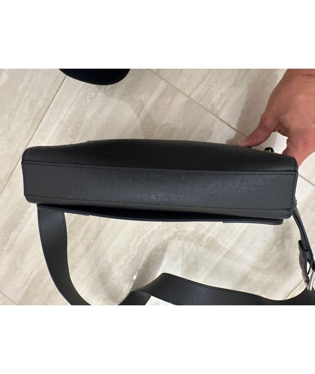 LOUIS VUITTON Черная кожаная сумка на плечо, фото 7