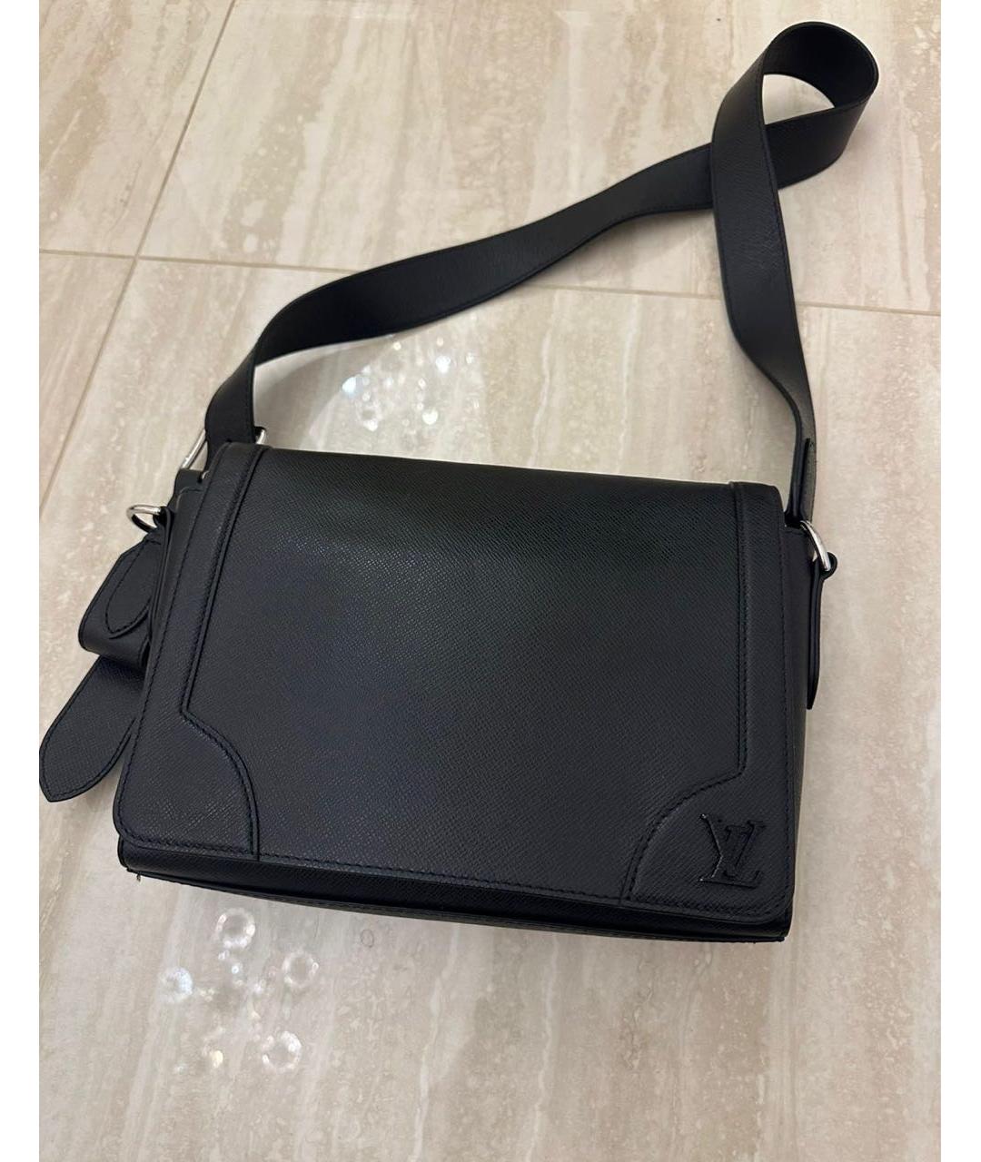 LOUIS VUITTON Черная кожаная сумка на плечо, фото 5