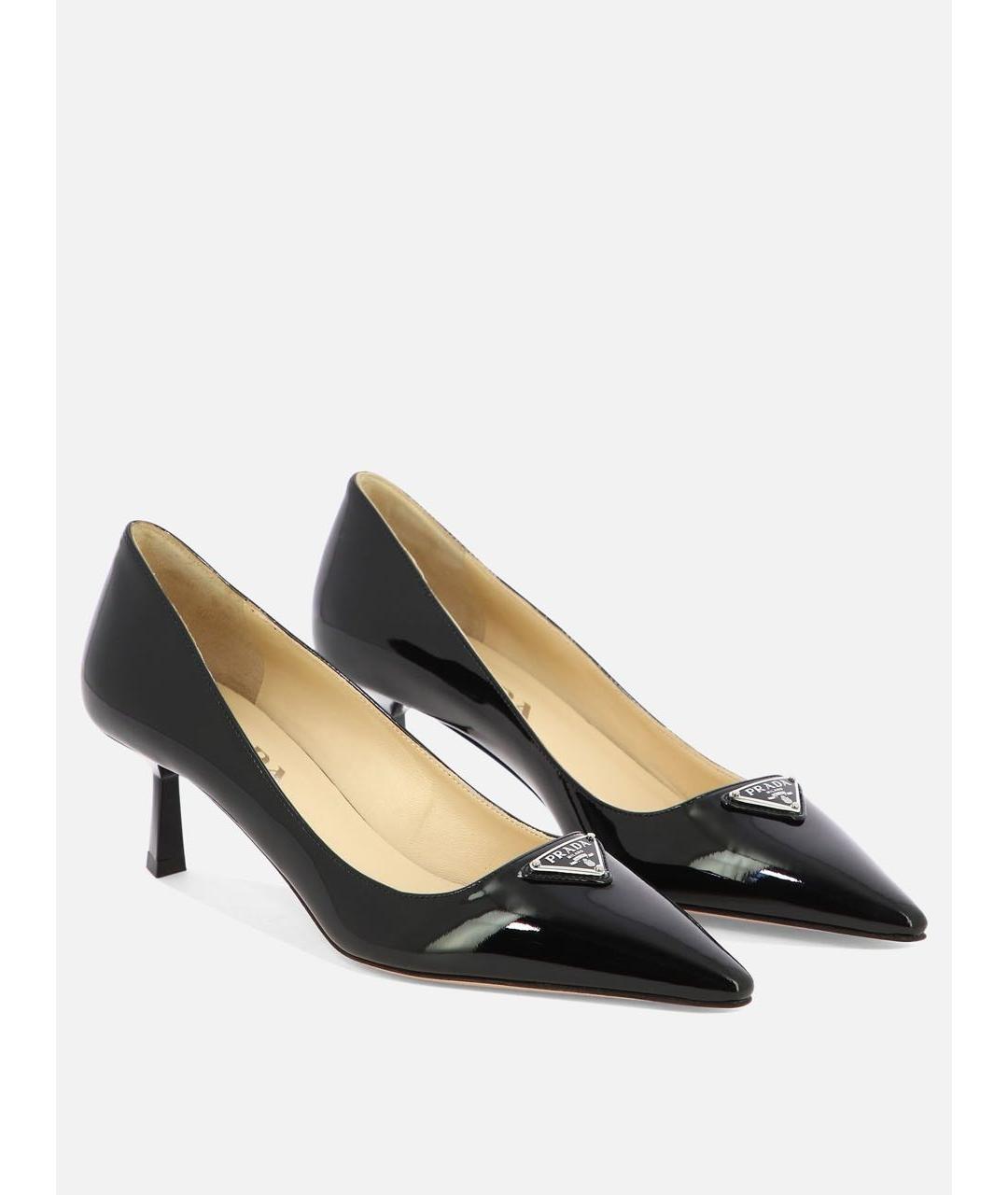 PRADA Черные лодочки на низком каблуке из лакированной кожи, фото 5