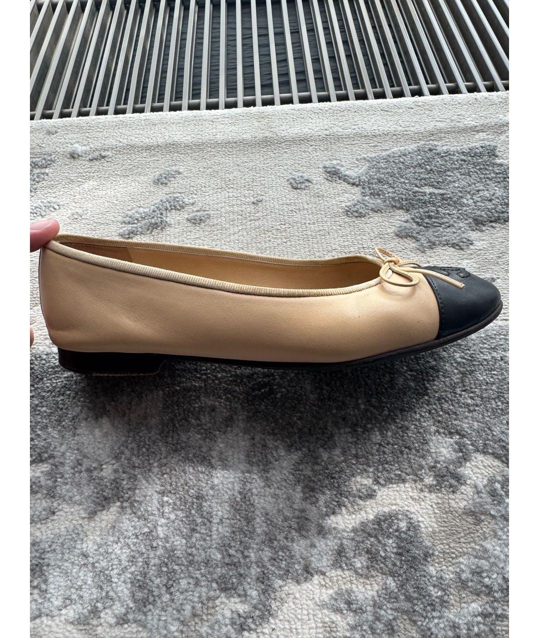 CHANEL Бежевые кожаные балетки, фото 9