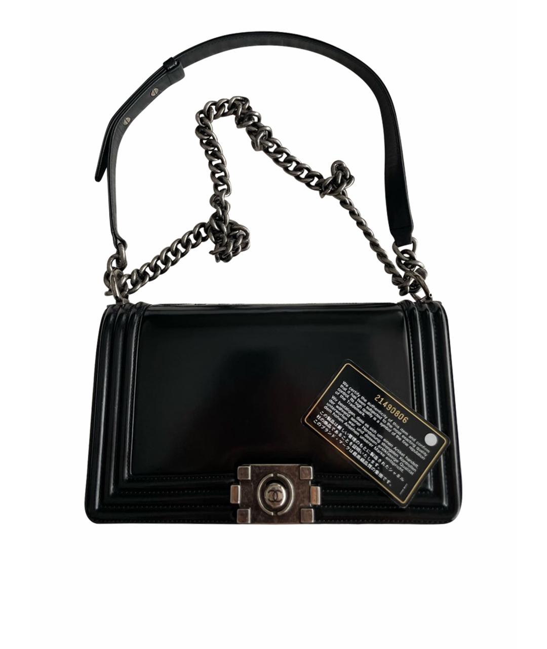 CHANEL Черная сумка через плечо из лакированной кожи, фото 1