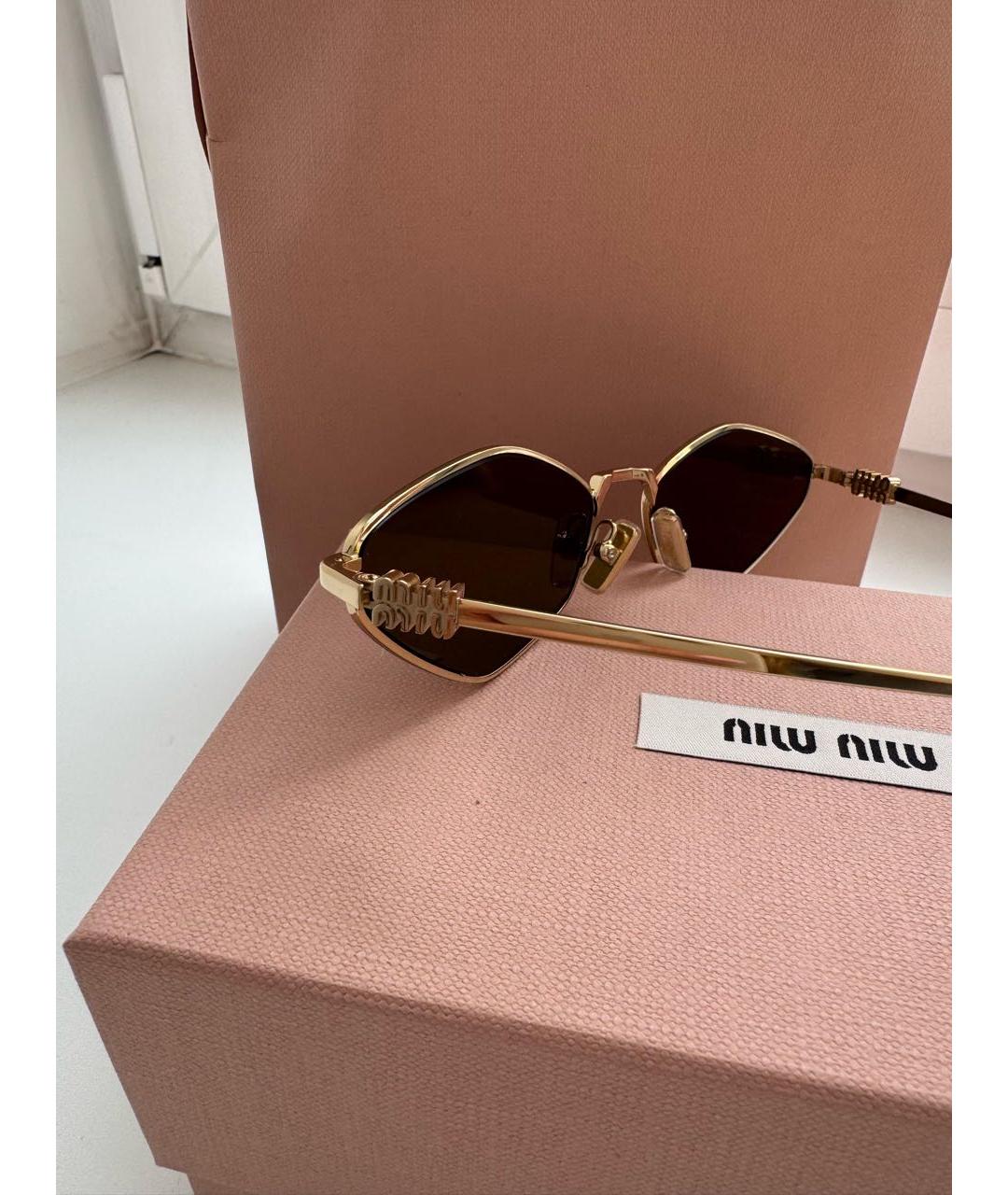 MIU MIU Коричневые металлические солнцезащитные очки, фото 2