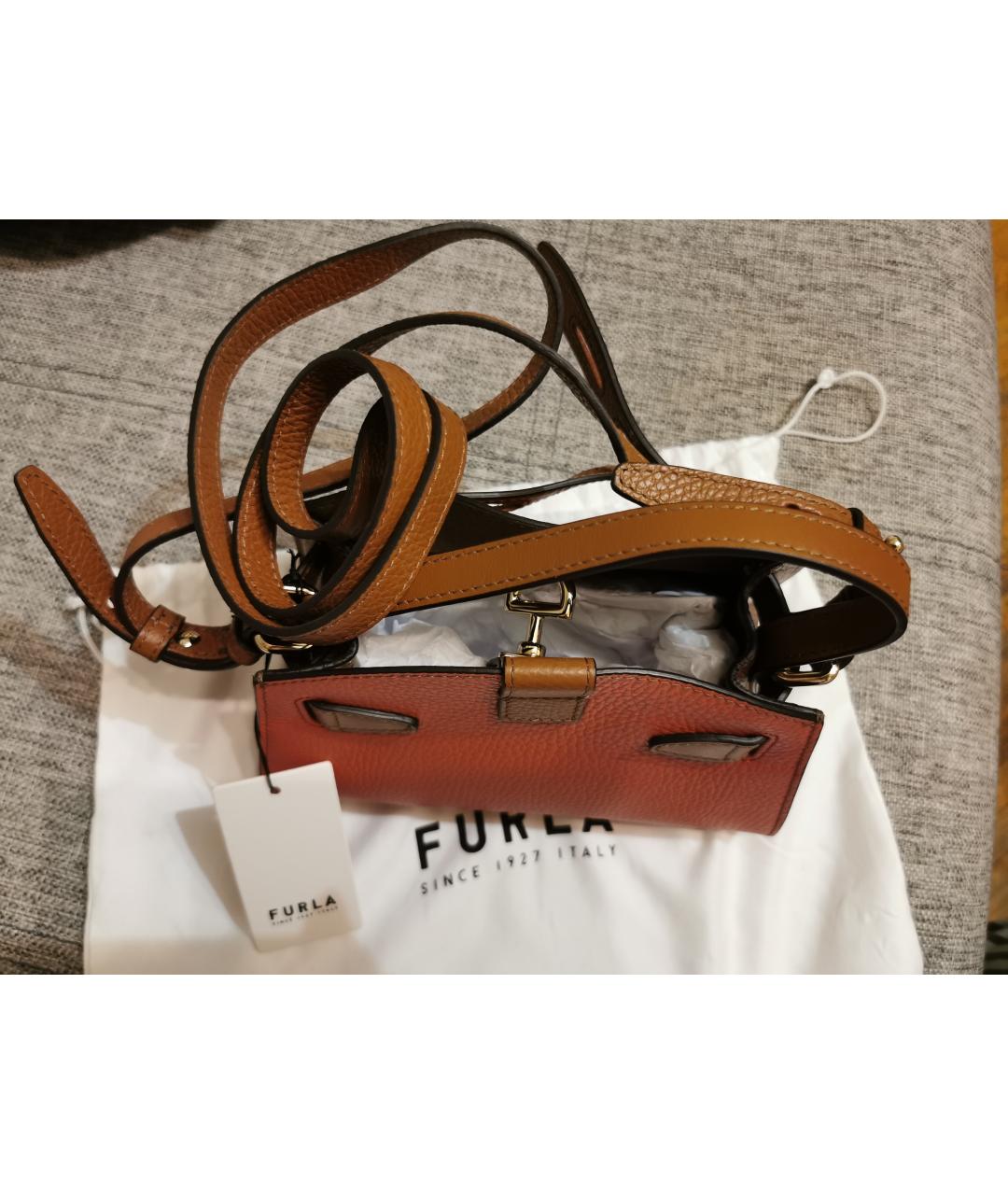 FURLA Оранжевая кожаная сумка с короткими ручками, фото 3