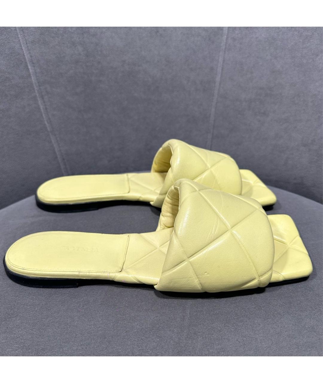 BOTTEGA VENETA Желтые кожаные шлепанцы, фото 5