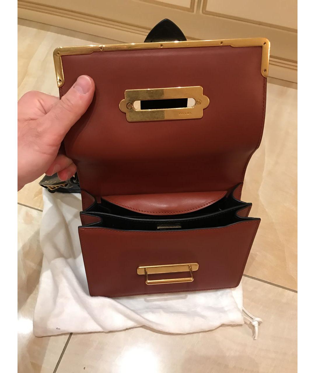 PRADA Бордовая кожаная сумка через плечо, фото 3
