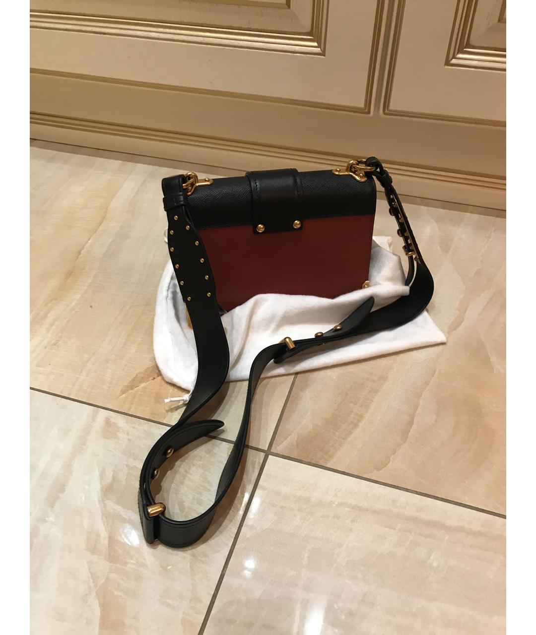 PRADA Бордовая кожаная сумка через плечо, фото 2