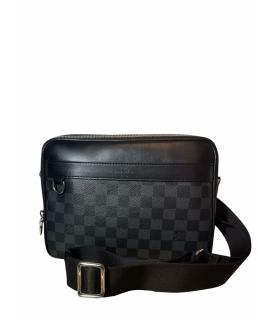 LOUIS VUITTON Сумка на плечо