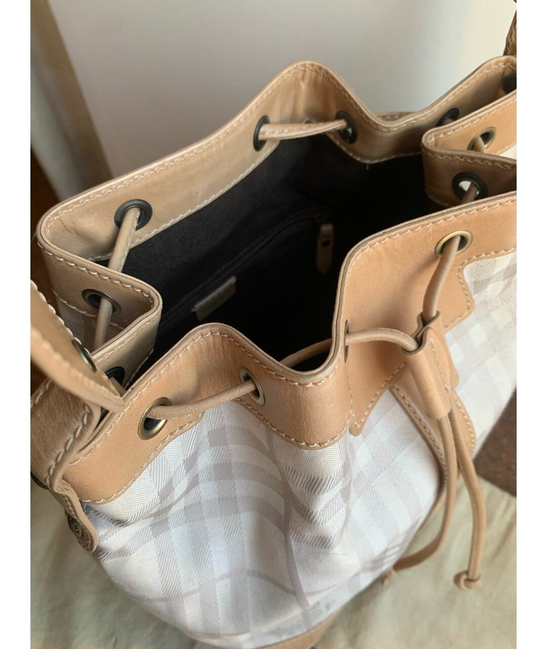 BURBERRY Бежевая кожаная сумка тоут, фото 4