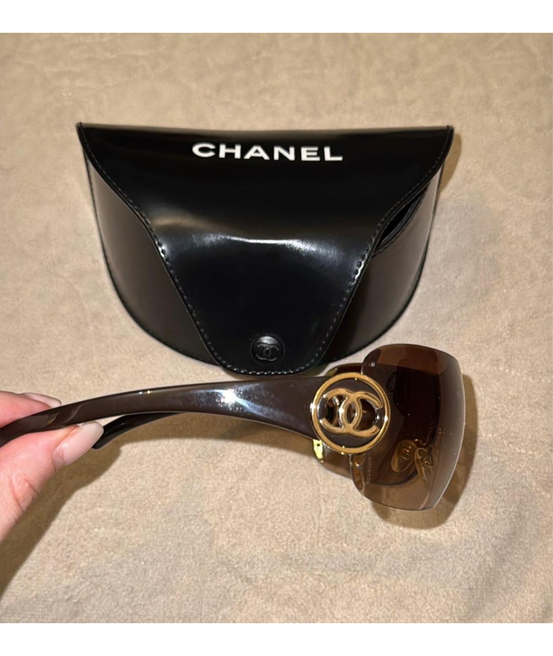 CHANEL Коричневые пластиковые солнцезащитные очки, фото 6