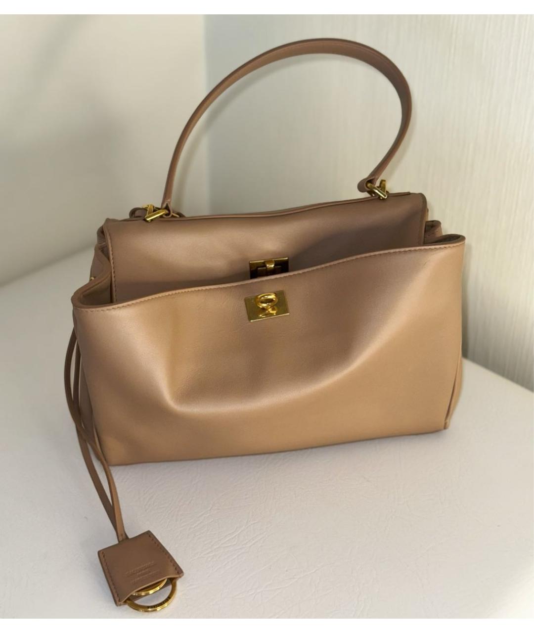 BALENCIAGA Бежевая кожаная сумка с короткими ручками, фото 6