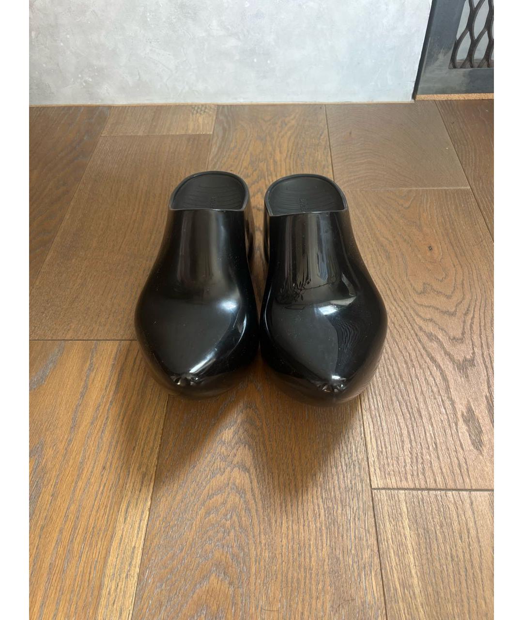 BALENCIAGA Черные резиновые сабо, фото 2