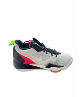 JORDAN Низкие кроссовки / кеды