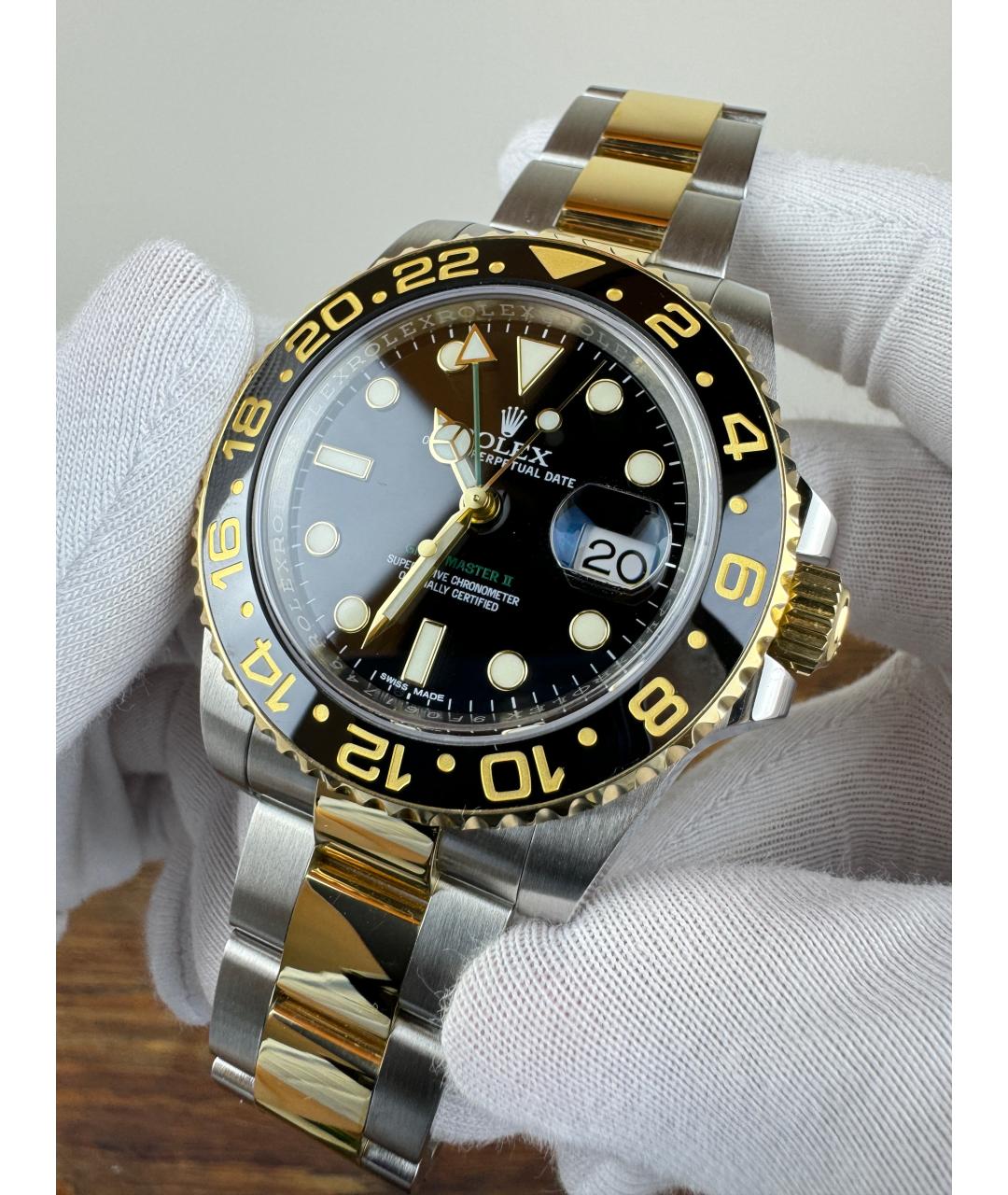 ROLEX Черные часы из желтого золота, фото 3