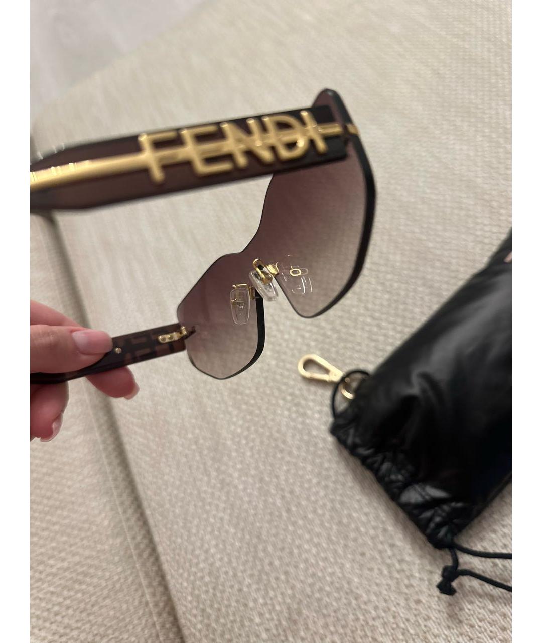 FENDI Бежевые пластиковые солнцезащитные очки, фото 5
