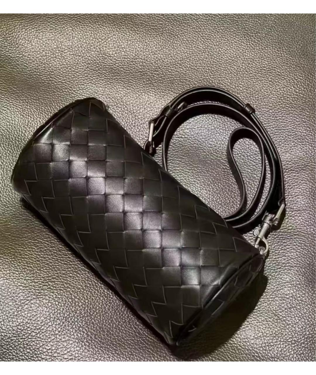 BOTTEGA VENETA Черная кожаная сумка на плечо, фото 4