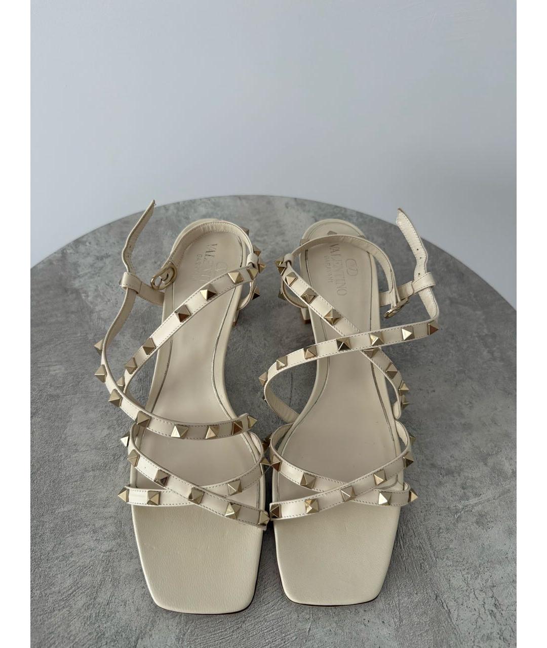 VALENTINO Белые кожаные босоножки, фото 2