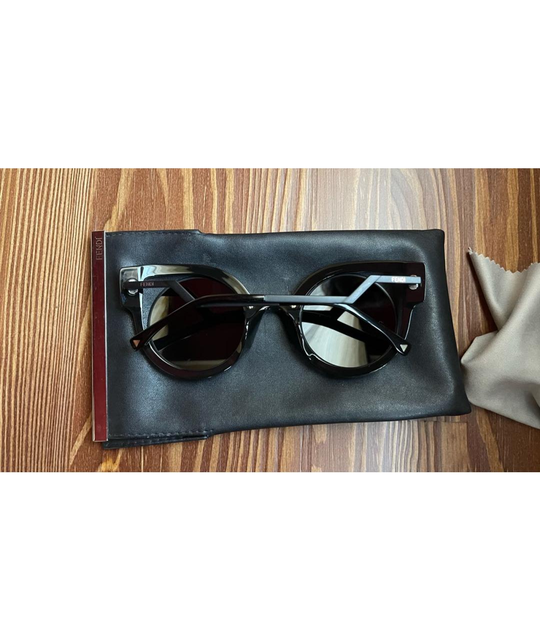 FENDI Черные пластиковые солнцезащитные очки, фото 7