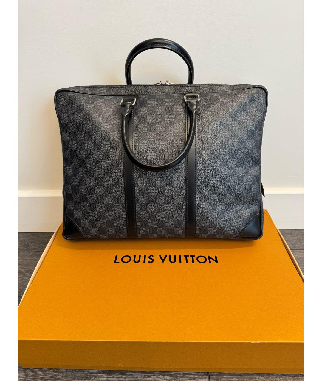 LOUIS VUITTON Антрацитовый портфель, фото 7