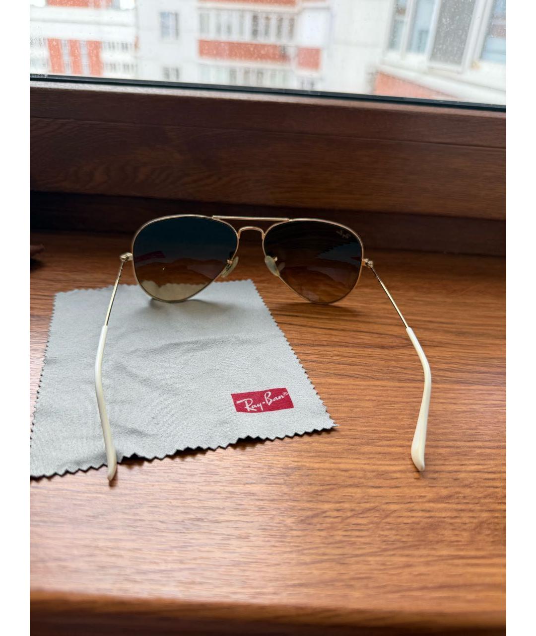 RAY BAN Коричневые металлические солнцезащитные очки, фото 5