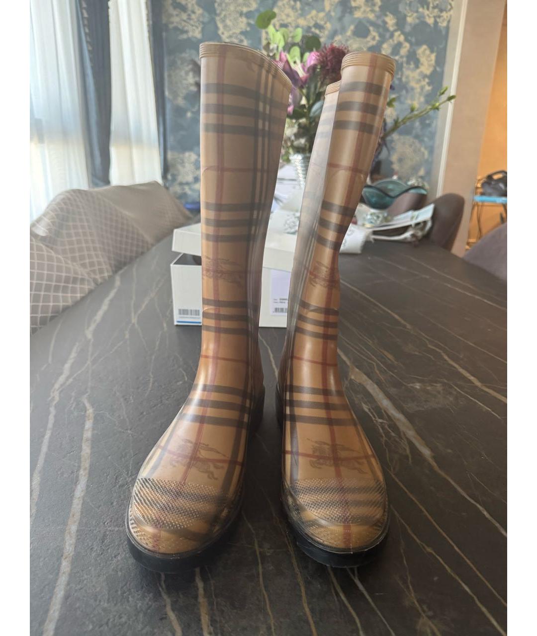 BURBERRY Коричневые резиновые сапоги, фото 2
