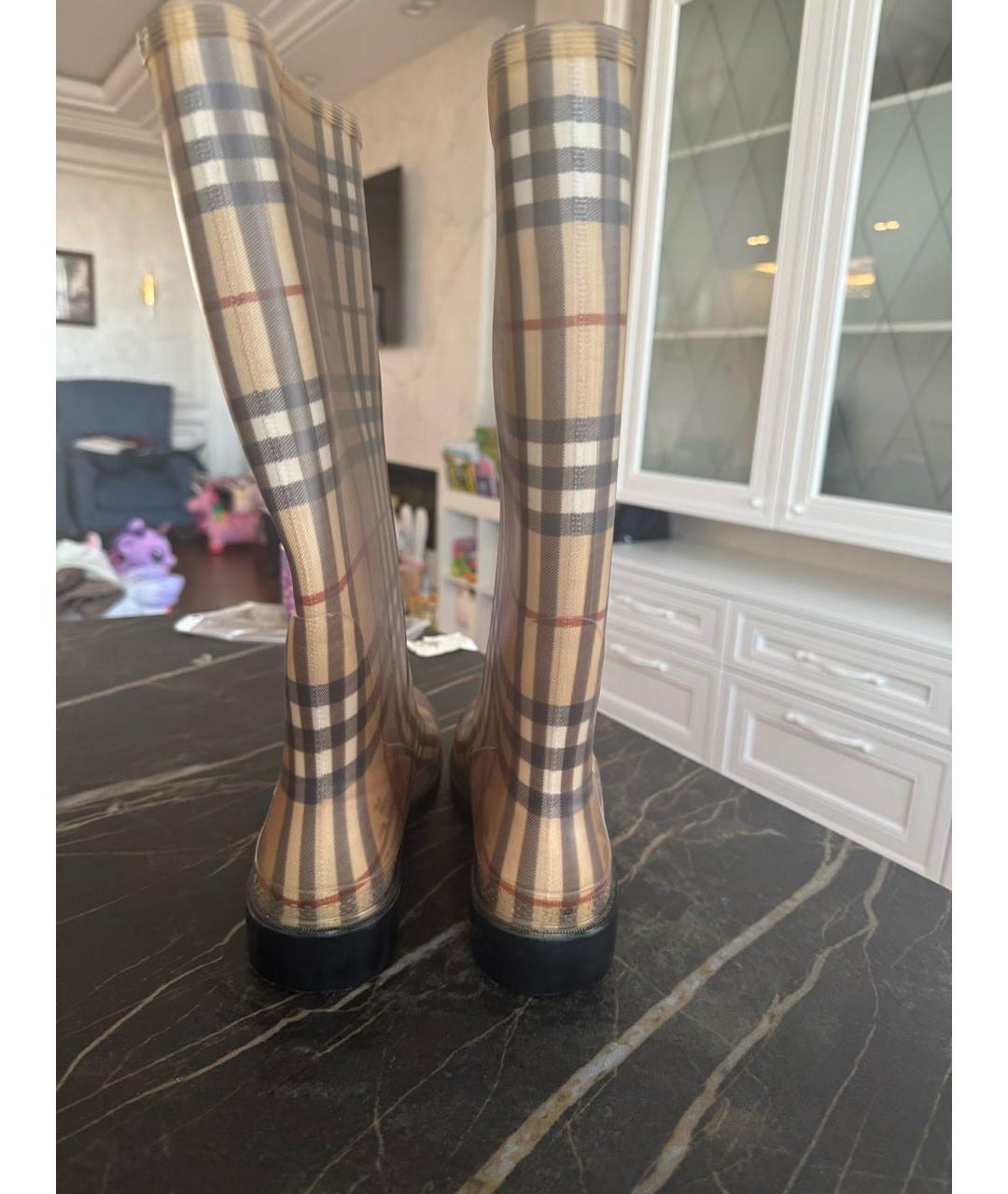 BURBERRY Коричневые резиновые сапоги, фото 4