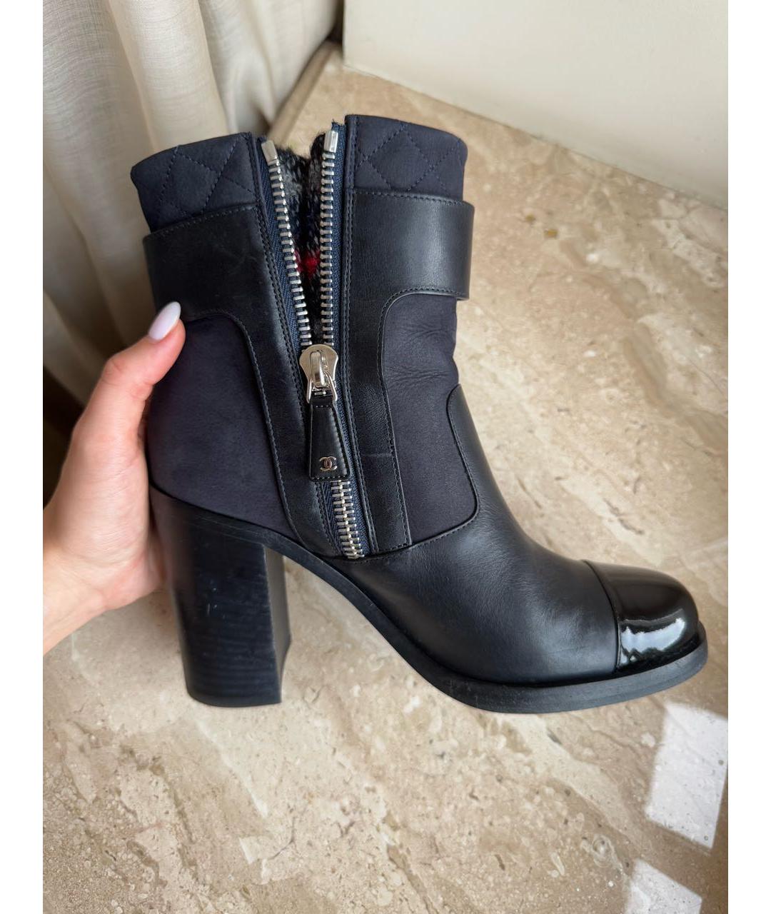 CHANEL Темно-синие кожаные ботильоны, фото 7