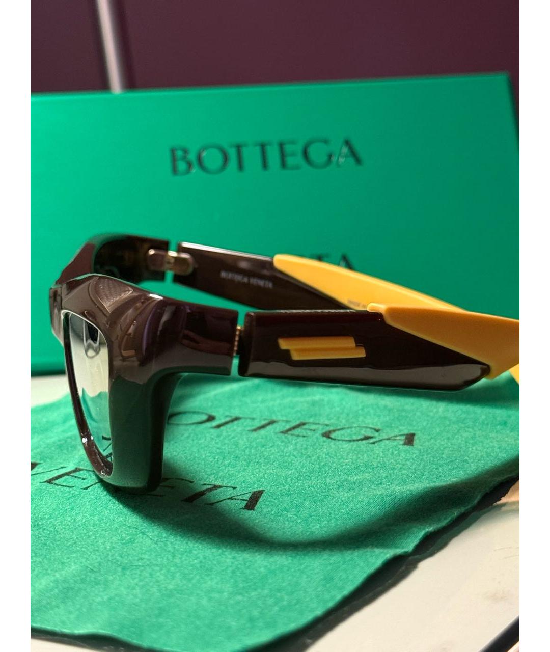 BOTTEGA VENETA Коричневые пластиковые солнцезащитные очки, фото 3