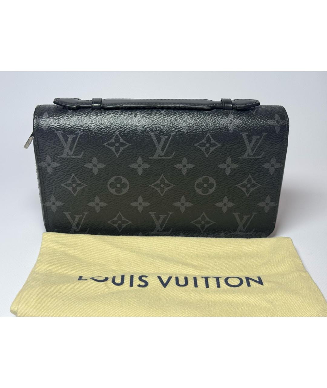 LOUIS VUITTON Антрацитовая барсетка, фото 5