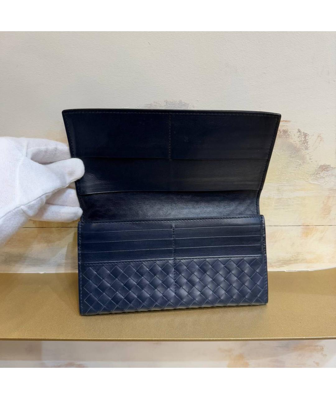 BOTTEGA VENETA Темно-синий кожаный кошелек, фото 3