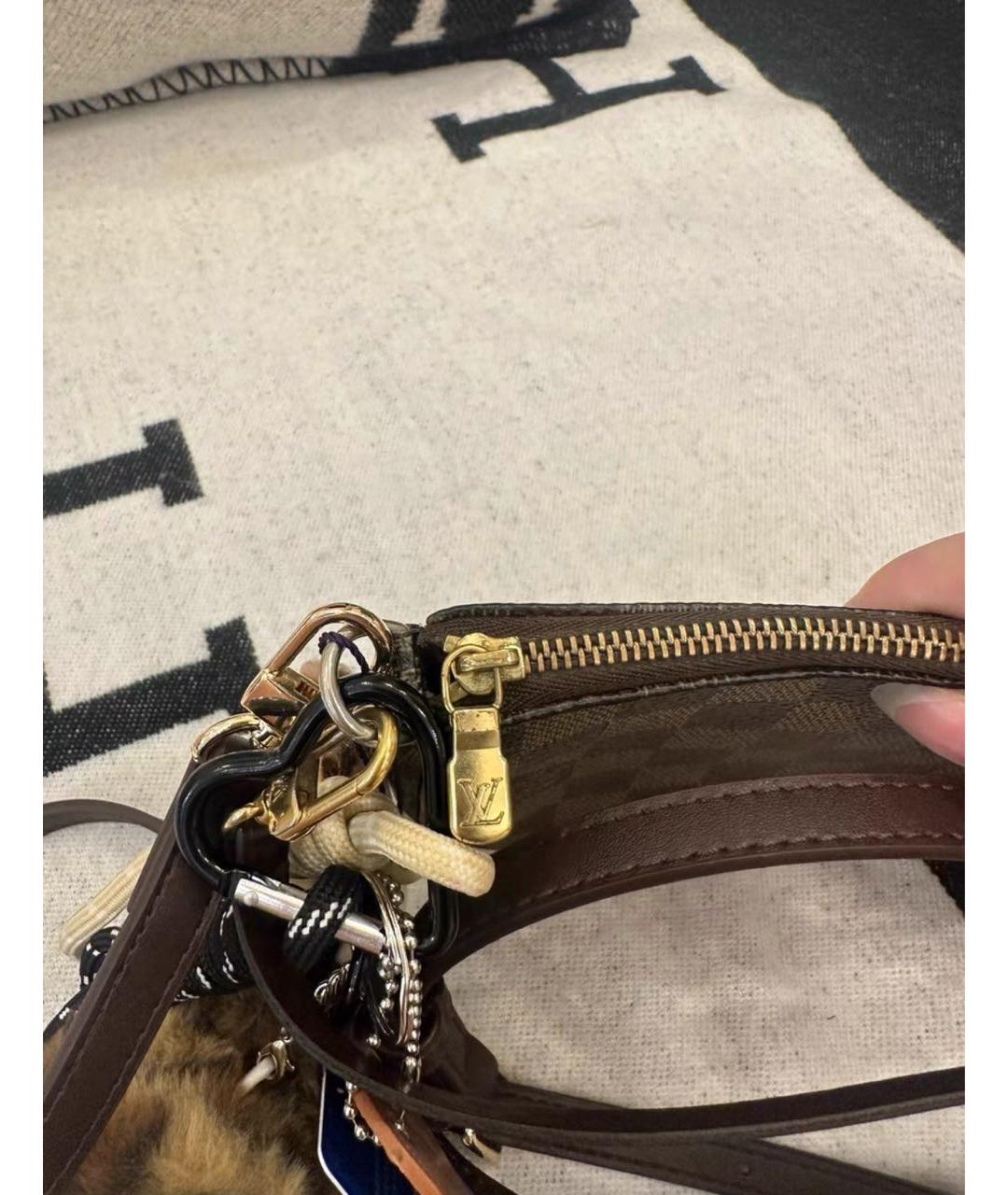 LOUIS VUITTON Коричневая кожаная сумка с короткими ручками, фото 6