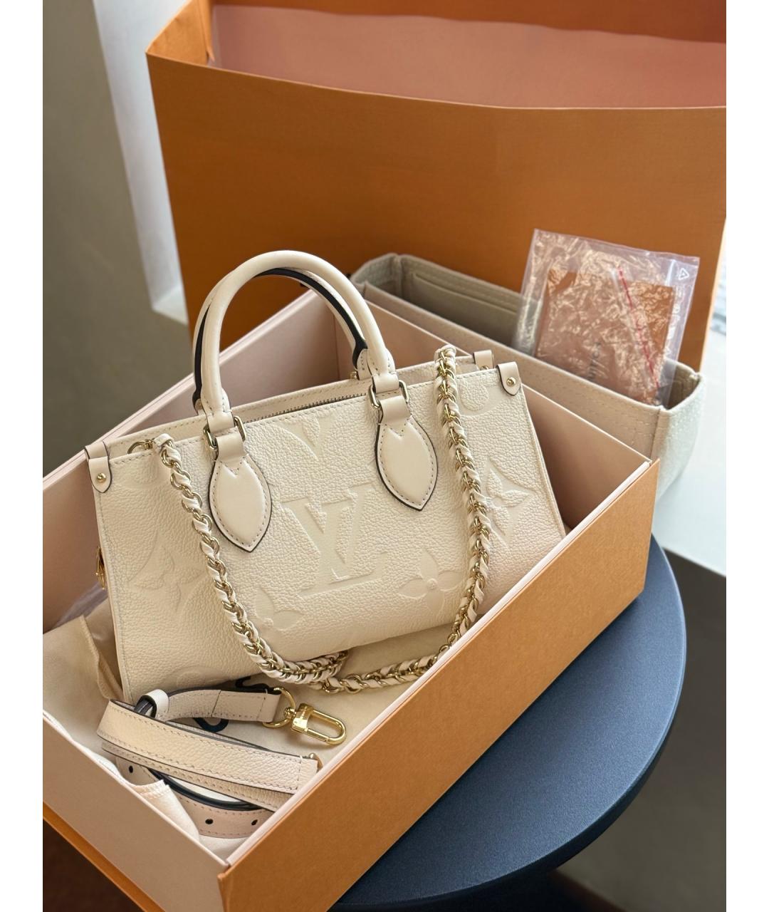 LOUIS VUITTON Белая кожаная сумка тоут, фото 9