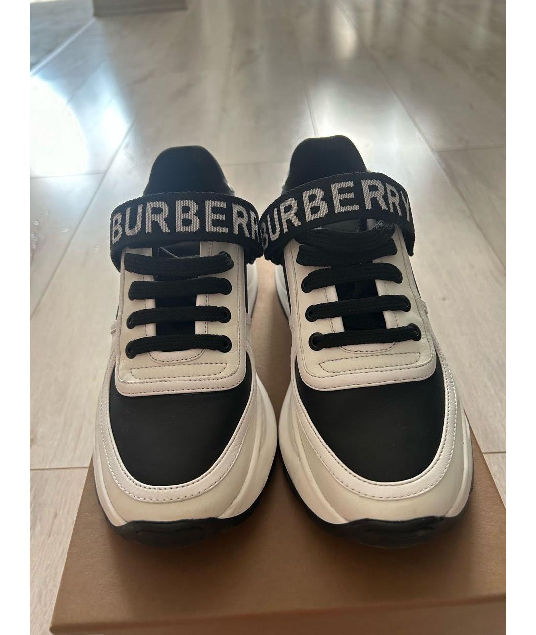 BURBERRY Белые кожаные кроссовки, фото 2